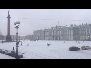 Дворцовая площадь: метель