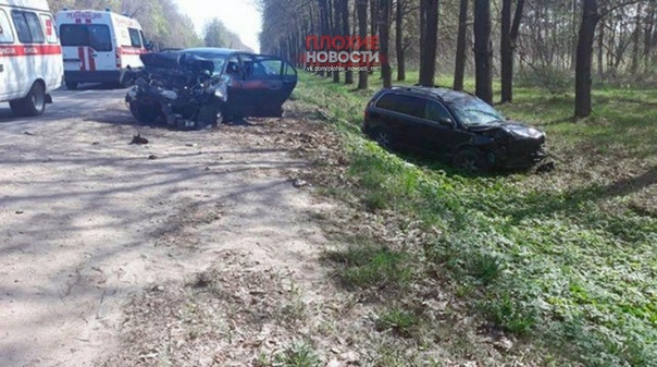 ДТП в Беларуси унесло жизнь детского врача 29 апреля около 10.00 на 23-м км автодороги Р53 вблизи деревни Перемежное произошло ДТП с участием внедорожника Volvo и легковушки Geely. Пассажирка
