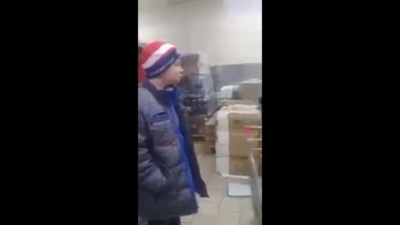 П*здюк украл шоколадку