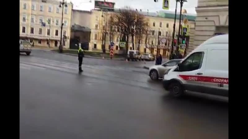 Кортеж скорых. Свадебный кортеж на скорой помощи. Кортеж скорых. Кортеж скорой помощи. Кортеж скорых.